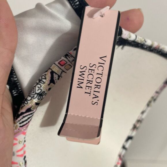 NWT Victoria’s Secret 32C The Fabalous Bikini Swim Top - Picture 4 of 5